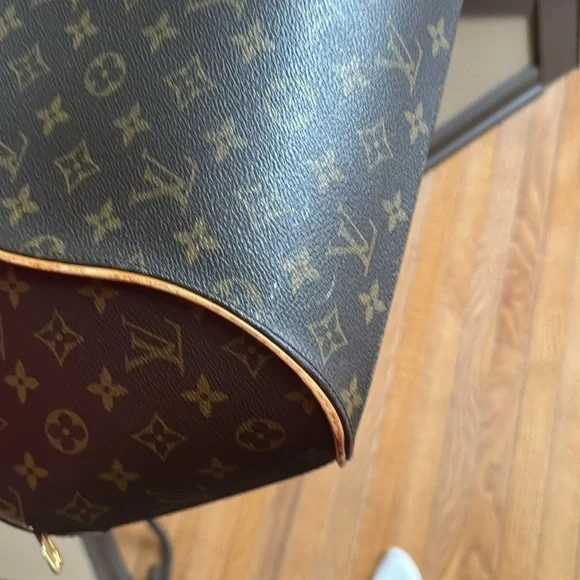 Beautiful Authentic Elipse MM monogram - Picture 3 of 9